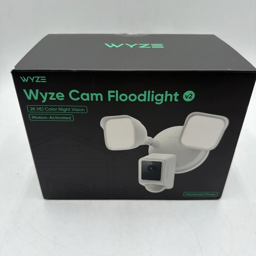 Wyze Cam Floodlight V2 Motion-Activated 2K HD Color Night Vision Camera
